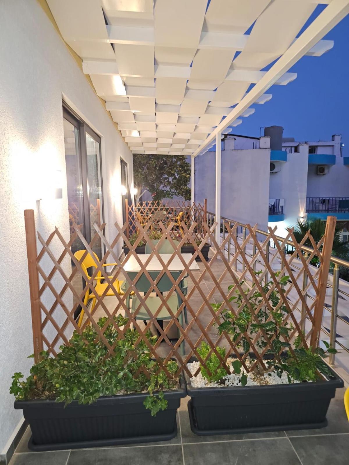 Ardit Seaside Rooms Sarandë 外观 照片